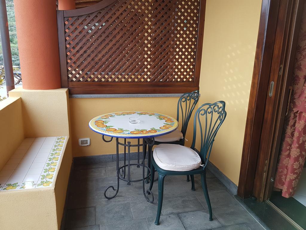Hotel A Pinnata Lipari  Bagian luar foto